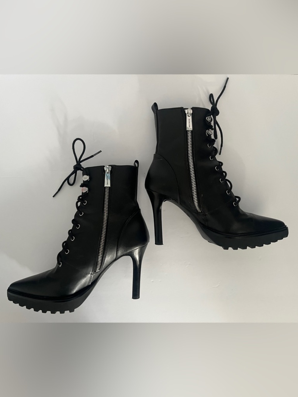 Michael Kors Kyle Leather Lace-Up Stiletto Boot in Black - Size 6 - Picture 2 of 16